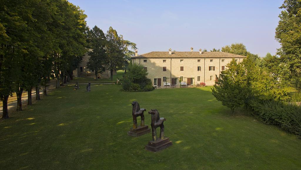 Locanda Del Re Guerriero San Pietro in Cerro Eksteriør billede
