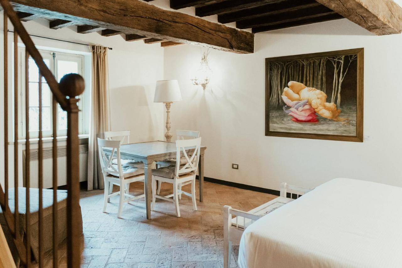 Locanda Del Re Guerriero San Pietro in Cerro Eksteriør billede