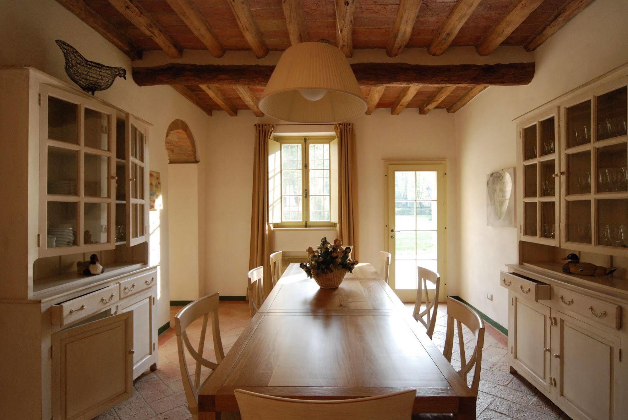 Locanda Del Re Guerriero San Pietro in Cerro Eksteriør billede