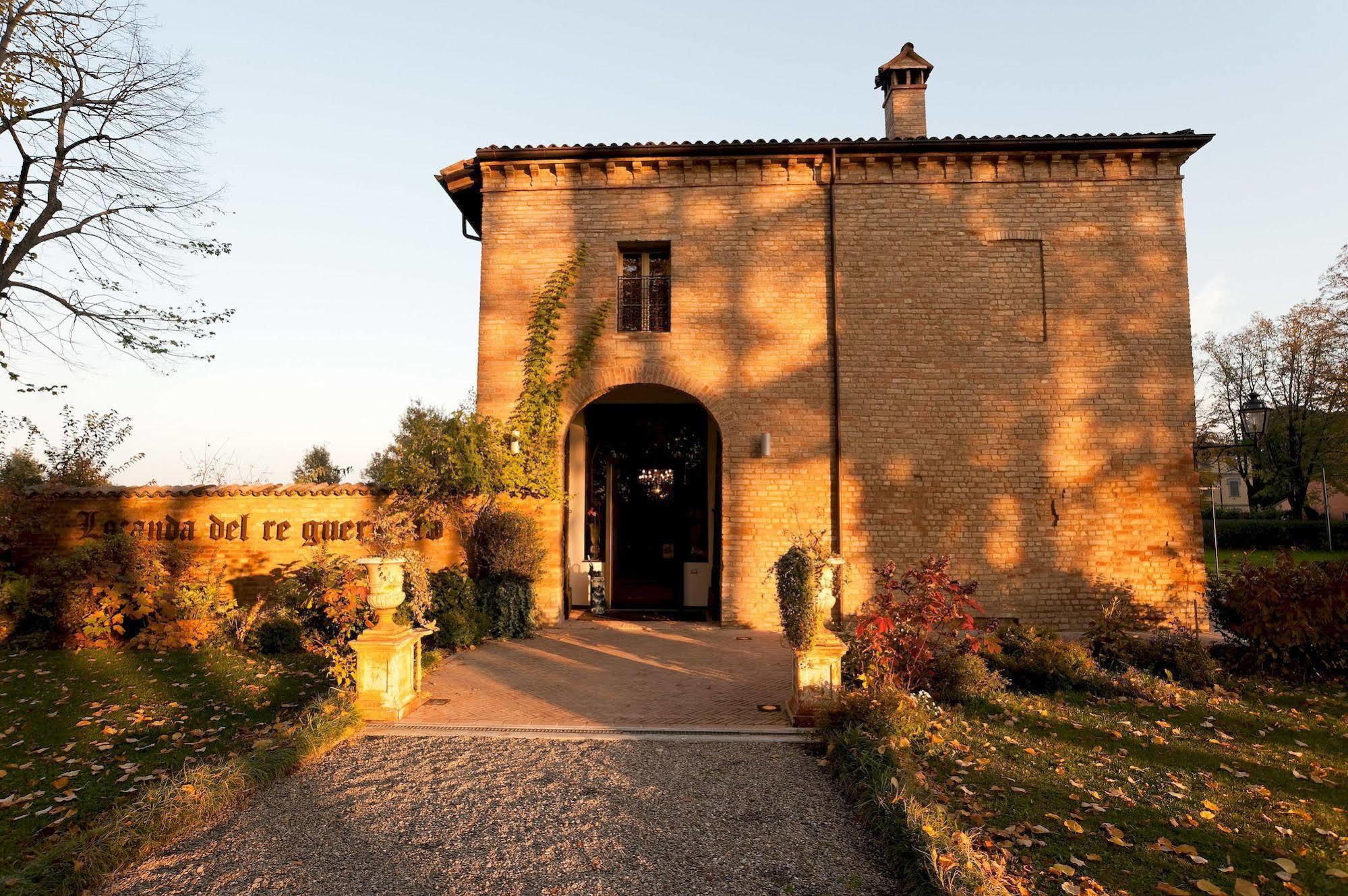 Locanda Del Re Guerriero San Pietro in Cerro Eksteriør billede